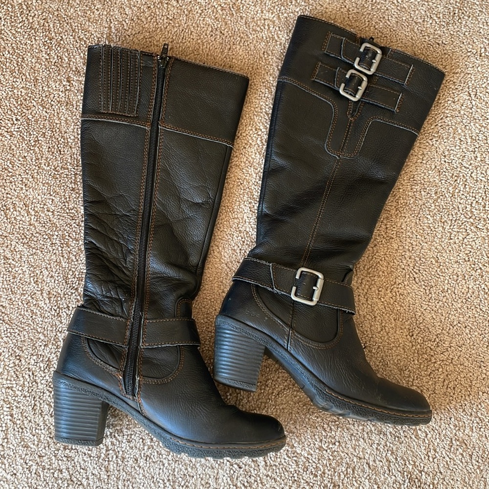 Born B.o.c Knee High Black Leather Riding Boots 7.5 Buckle Heel Equestrian - Picture 11 of 15